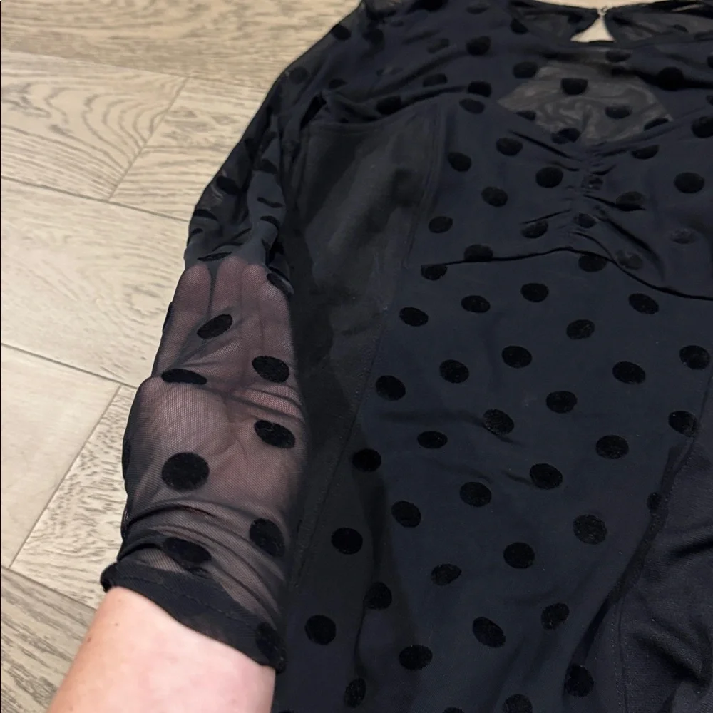 Guess Black Polka Dot Women's Top - Small - Picture 7 of 11